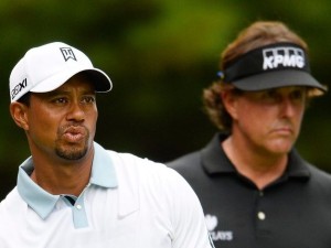 Tiger Woods of the US (L) and Phil Mickelson of the US (R) watch Woods' tee shot on the eleventh hole during the second round of the Deutsche Bank Championship at the Tournament Players Club Boston in Norton, Massachusetts, USA, 31 August 2013. /CJ GUNTHER, Image: 237557230, License: Rights-managed, Restrictions: , Model Release: no, Credit line: Profimedia, TEMP EPA