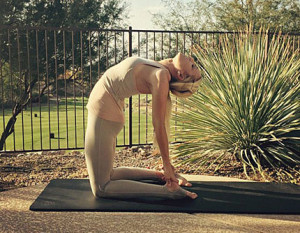 blogs-the-loop-blog-natalie-gulbis-yoga-1209