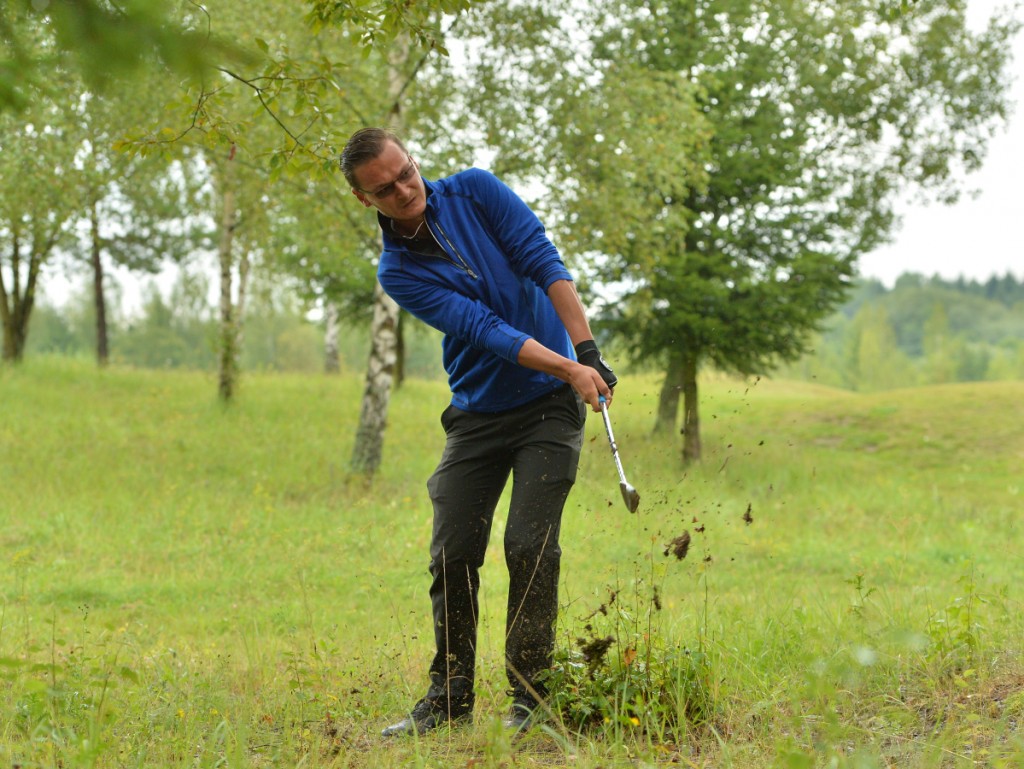 Ondřej Lieser při těžké ráně ve druhém kole Sokolov Trophy 2017 (Foto: Zdeněk Sluka)