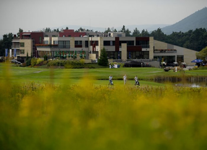 HŘIŠTĚ POD LUPOU: Beroun Golf Resort