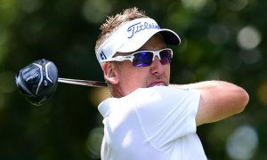 Je jednoduché sedět na zadku, vzteká se Poulter na experta