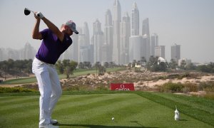V Dubaji zpozdila kolo mlha, Donaldson si hlídá první pozici