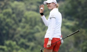 Blíží se senzace? NELLY KORDA vede v Singapuru, týden po vítězství JESSICY