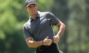 MCILROY začal 68 údery a vysvětloval středeční nedorozumění