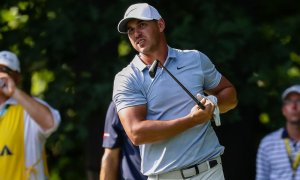 Koepka utíkal soupeřům, pak chyboval a sám PGA Championship zdramatizoval