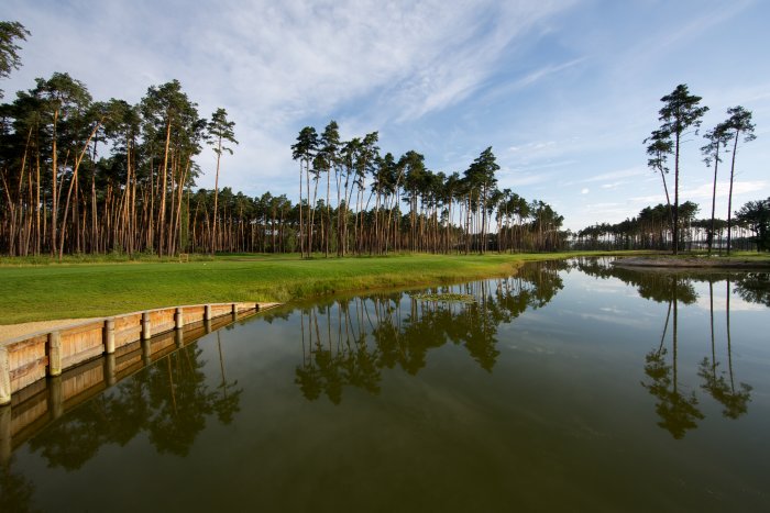 Řeší se případné dřívější otevření golfových resortů