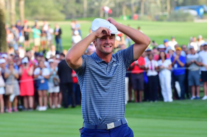 DeChambeau má rekord, o sedm kol překonal i Woodse