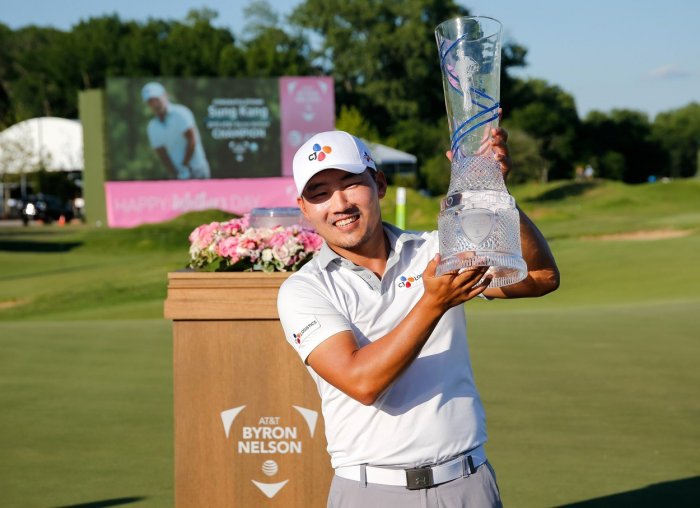 Kang nezahrál jediné birdie. Vystačil si s esem