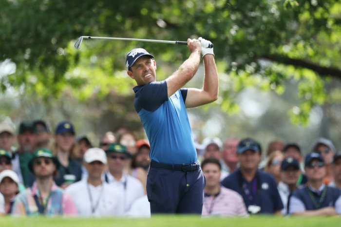 Schwartzel není stoprocentně fit, úvodní kolo ale zvládl