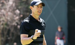 Jedenáct ran! McIlroy na úvod deklasoval Johnsona