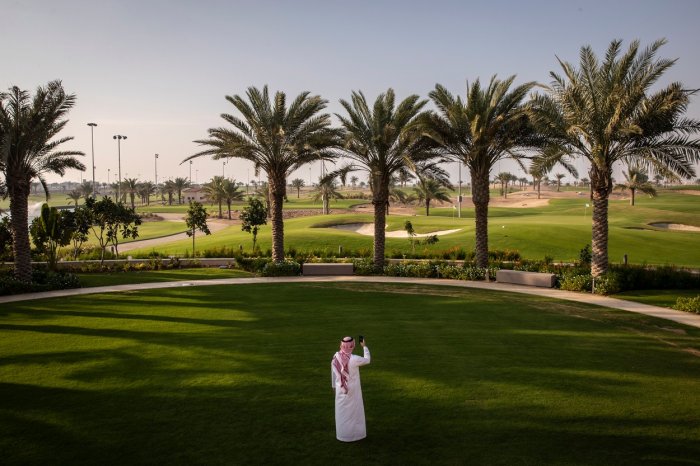 Golfisté ve službách Saúdů: nic černobílého