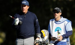 Taylor drží první příčku, Mickelson už je třetí