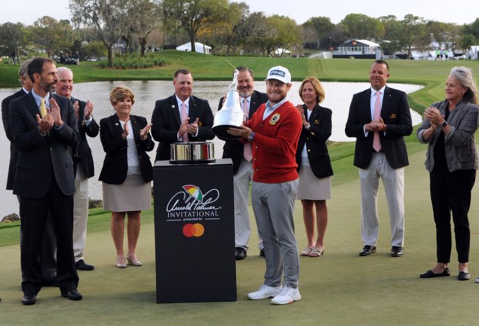 Hatton vedení udržel a poprvé se raduje na PGA Tour, McIlroy znovu v TOP 5