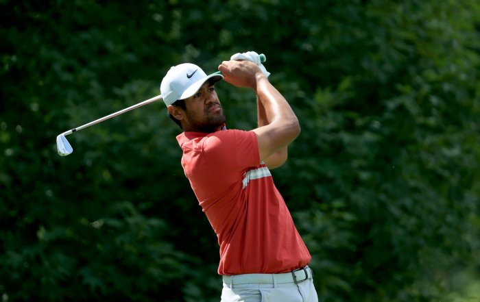 Finau udržel vedení, do víkendu se protlačili Woods i Koepka