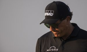 Mickelson začal svou premiéru na Champions Tour skvostně