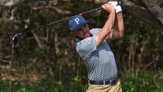 Fowler slaví, po rozhodnutí soudu si zahraje play-off FedEx Cupu