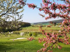 Jarní golf s kouzlem probouzející se přírody!