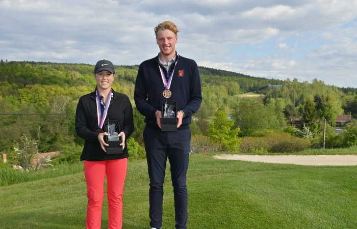 První tituly golfové sezóny berou Agáta Křenková a Nizozemec Neville Ruiter