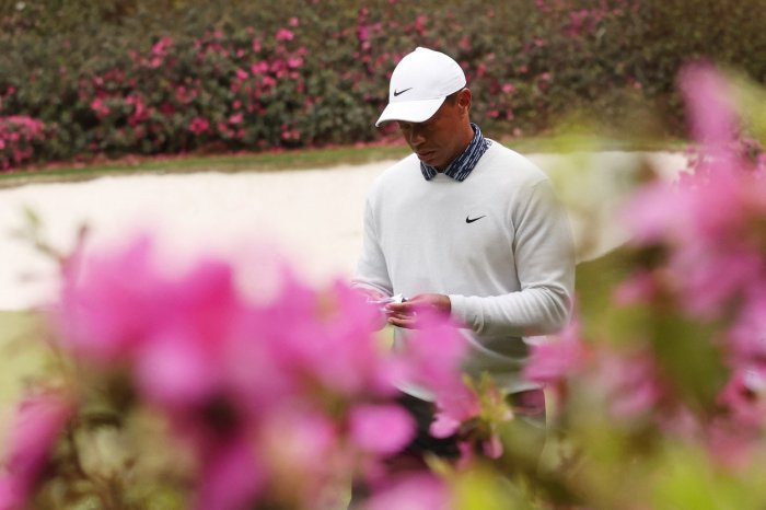 Woods se sobotou protrápil, nepodržel jej především putter