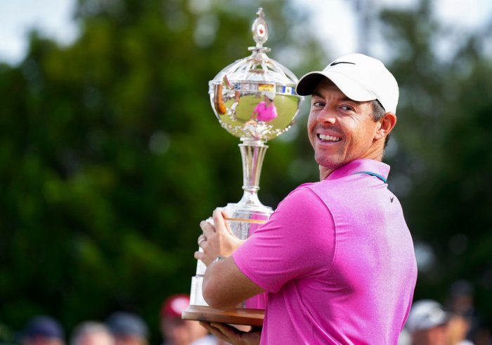 McIlroy ve fantastickém finále urval 21. titul, Rose atakoval 58