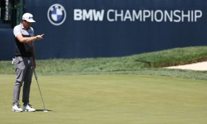 Úvodní kolo BMW Championship patřilo Bradleymu, negativně překvapil Finau