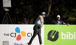 McIlroy srdnatě bojuje o post světové jedničky, překonat ale bude muset i Rahma