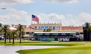 Úvodní turnaj nového ročníku LIV Golf má nečekané lídry
