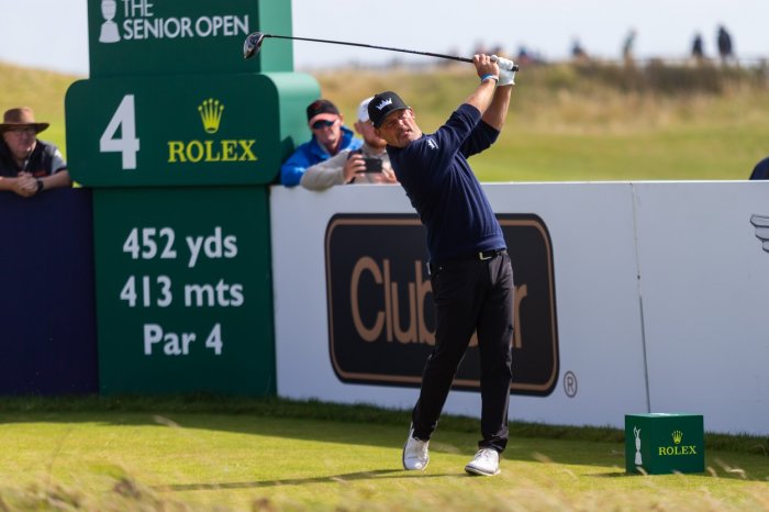 Pod parem na Senior Open už není jediný hráč. Vede Čejka, Jiménez pokračoval v kolapsu