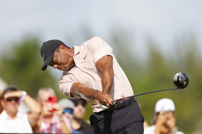 Woods odstartoval dobře, závěr úvodního kola Hero World Challenge se mu ale hrubě nevyvedl