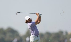 Trojputt z necelého metru i voda na osmnáctce. McIlroy pošesté v Dubaji vítězství neslaví, raduje se Fleetwood