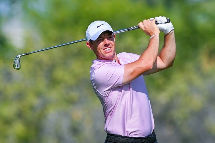 McIlroy se nevzdává. Fantastickým kolem si zařídil finálový flight s Youngem