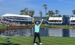 Fox se na The Players zapsal do historie. Vedou ale McIlroy, Clark a Schauffele