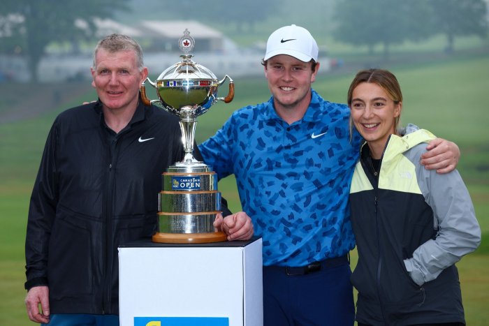 MacIntyre po boku svého otce získal premiérový titul na PGA Tour