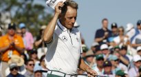 Leaderboard Masters 2025: Rose stále v čele, McIlroy vstal z mrtvých. O jedinou ránu neprošel do víkendu loučící se Langer