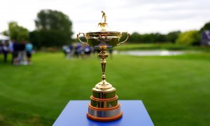 Udělal Ralph Lauren kardinální chybu? Veřejnost se nemůže shodnout na podobizně na tričku USA pro Ryder Cup